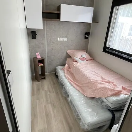 Mobil Fi11 Les Viviers Campsite *